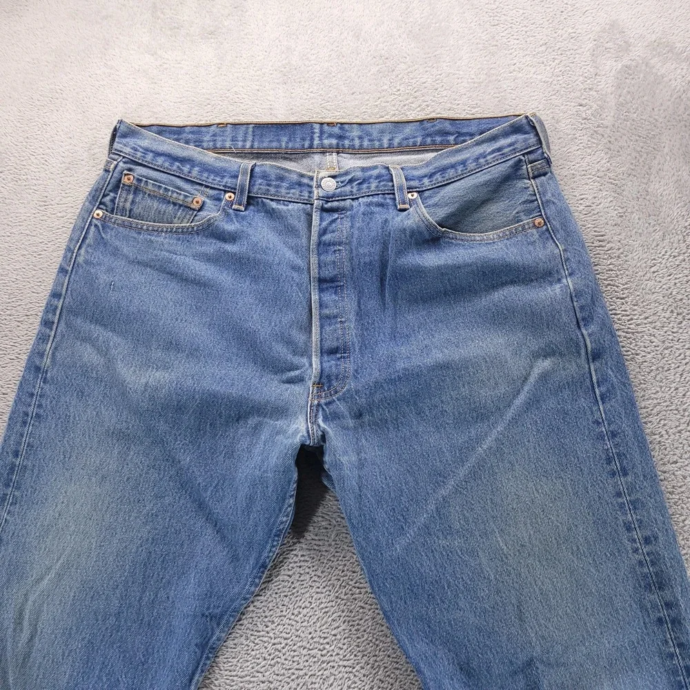 VTG Levis 501 Jeans Mens 40x28 Blue Regular Straight Button Fly Made In USA Y2K